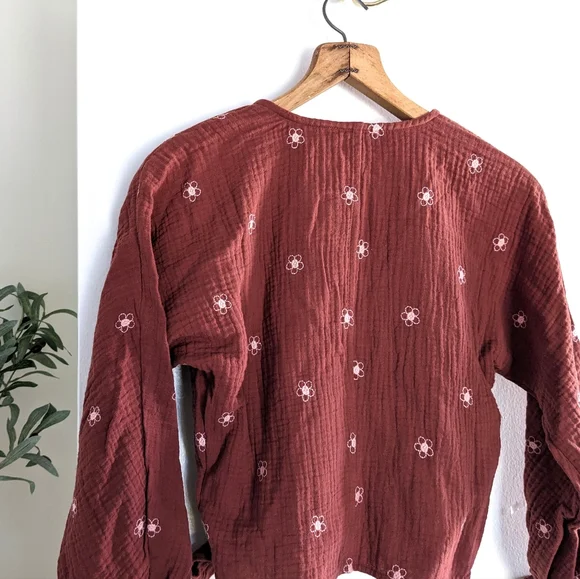 Sold on M! Madewell Lightspun Maira Flower Embroidered Tie Wrap Top - Picture 14 of 16